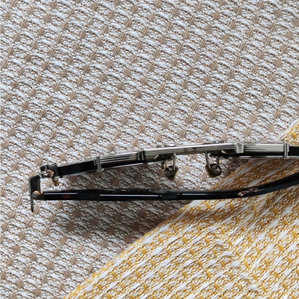 Silver Jeans Tan Sunglasses Case - Picture 10 of 12